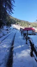 misty mountains cottage - Image 4