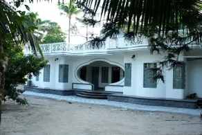 80 Yr old 5 Room entire Villa near beach - Image 3