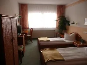 Land-gut-Hotel Schenkenberger Hof - Image 3