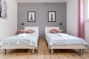 House Simani - Image 3