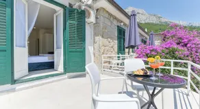Aurora Beachfront Luxury Rooms&Suites - Image 3