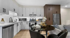 High Park Haven Modern Styled 2B2B in Toronto - Image 2
