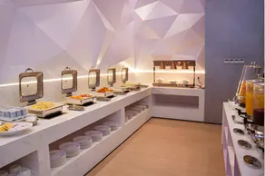 Lereal Inn Ningbo East New City - Image 5