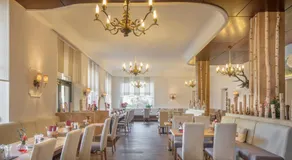 Hotel Vier Jahreszeiten - Image 2