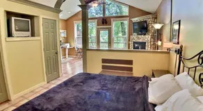 Chateau Treehouse #11 @ Oak Crest Cottages and Treehouses - Image 2