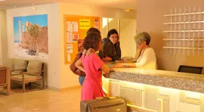 Carina Hotel - Image 4