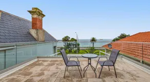 Complete Host Middle Park House - Image 5