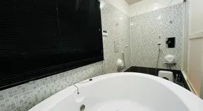 Bungee Inn - Image 4