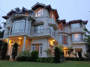 Mountain Breeze Inn - Image 2