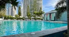 Luxury High Floor Apartment with Breathtaking Views - Image 2