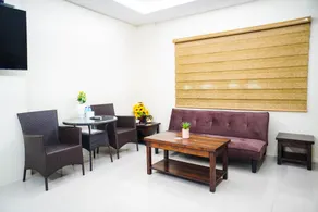 La Galleon Suites Hotel - Image 5