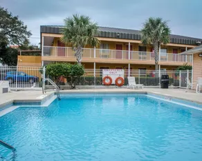 Baymont by Wyndham Pensacola at NAS Corry - Image 3