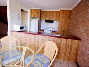 Sapphire Court Holiday Units - Image 3