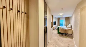 Luxury Modern Apartment near Metro - Image 4