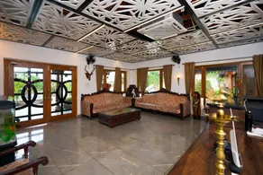 Vintage Retreat Resort - Image 4