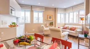 Plaza Nueva Deluxe Suite by Valcambre - Image 2
