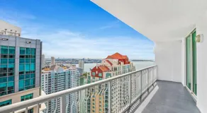 Amazing Penthouse In beautiful Brickell 42 floor!! Free Garage Parking - Image 5