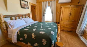 Yellowstone's Treasure Cabins - Image 2