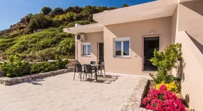 Votsalo Studios & Apartment - Image 5