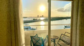 Deluxe waterfront one bedroom apartment with Miami Skyline view, free parking 5 mins drive to Miami Beach - Image 3