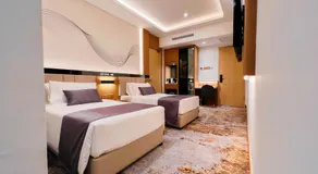 Crystal Inn - Image 2