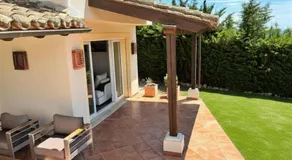 Luxuriöses Appartement mit Garten Pool 300 Meter zum Strand - Image 4