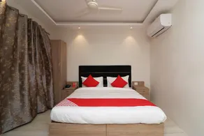 OYO 71672 Hotel Shashi Inn - Image 3