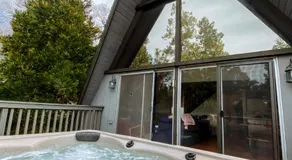 Hot Tub-EV-Kid Friendly-Arcade Game-BBQ-Fire Pit - Image 2