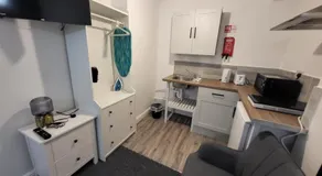 Premier Studios Nottingham - Tring Vale - Image 5