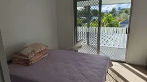 Modern Holland Park Home with Easy City Access - Image 2