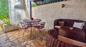 Appartamento con giardino, barbecue e terrazza | Vista sul giardino - Image 4