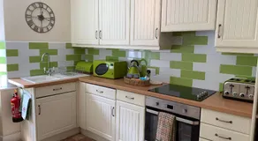 Postmans Rest, second floor apartment, Lynmouth with private parking - Image 3