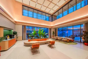 Orange Liupanshui Railway Station Hotel - Image 2