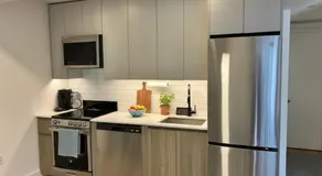 Luxury in Little Italy 2 Bedroom Private Balcony - Image 4
