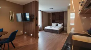 Home Lux - Image 5