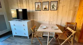Studio refait à neuf avec balcon - Famille - Parking couvert - Image 3