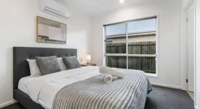 Relax Ready 4BR Near Bayside and Shops Workspace - Image 2