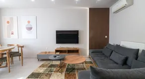 Estia Luxury Apartment - Image 2