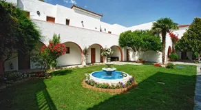 Castello Rosso Hotel - Image 3