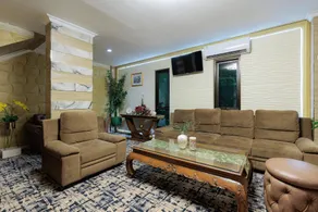 Urbanview Syariah Hotel Tiga ER near Karawang Central Plaza - Image 5