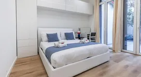 Luxury 2-bedroom apartment central station - Image 2