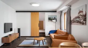 Modern Apartment in a Picturesque 15th-Century Building - Image 2
