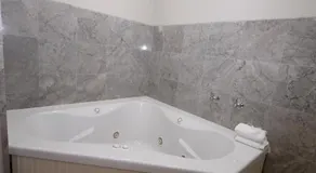 Hyde Park Hotel - Image 2