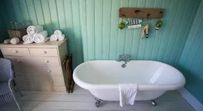 Lulworth Cove Inn - Image 3