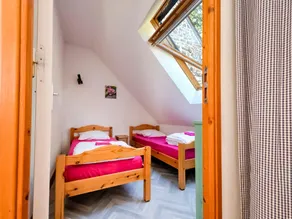 Apartment in Saint-Rémy near Lake - Image 3