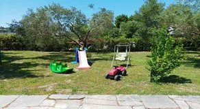 Detached House in Pefkochori with Garden - Image 5
