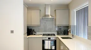 NEW - Stylish 2 bed, Farnham Common - Image 3