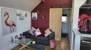 Beautiful Self Contained Cottages in Westbury - Image 2