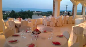 Siris Hotel - Image 3
