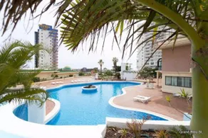 Les Vacances Au Club Paraiso - Image 3